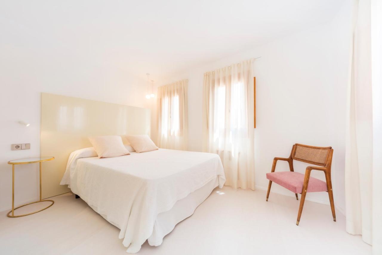 Double Room,926785171:JPEG